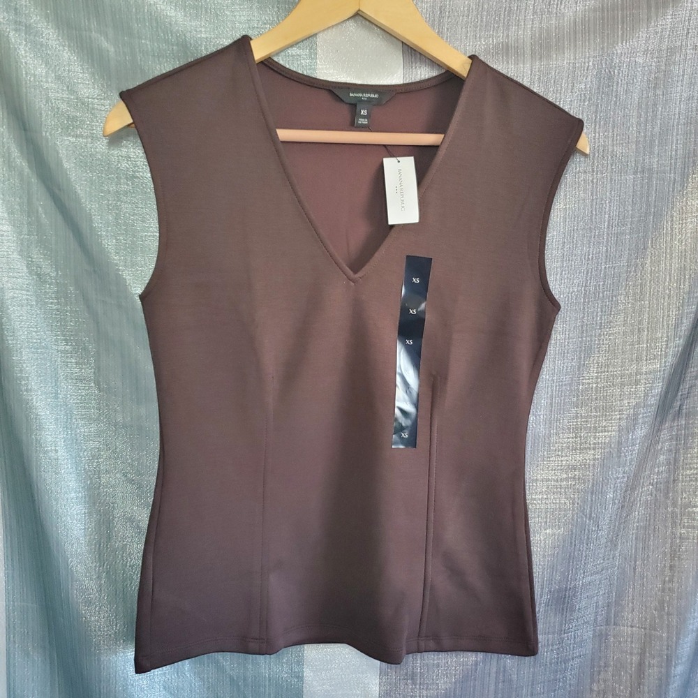 Banana Republic Scuba V Neck Top Dark Oak Brown XS NWT Dark Academia Business